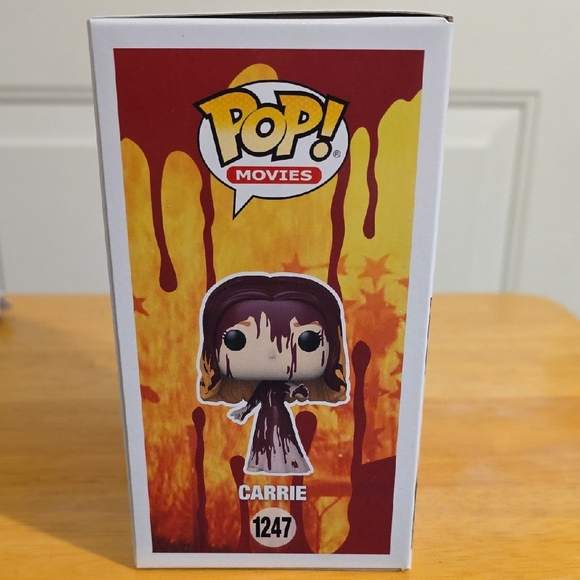 Funko Pop! Carrie Red and Brown Vinyl Figure - Picture 4 of 4